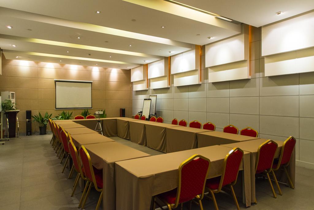 Jinjiang Inn Shanghai Lu Jiabang Road מראה חיצוני תמונה